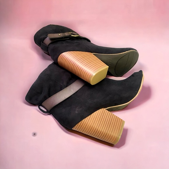 🆕 Black Mia Open Toe Bootie - Picture 3 of 4